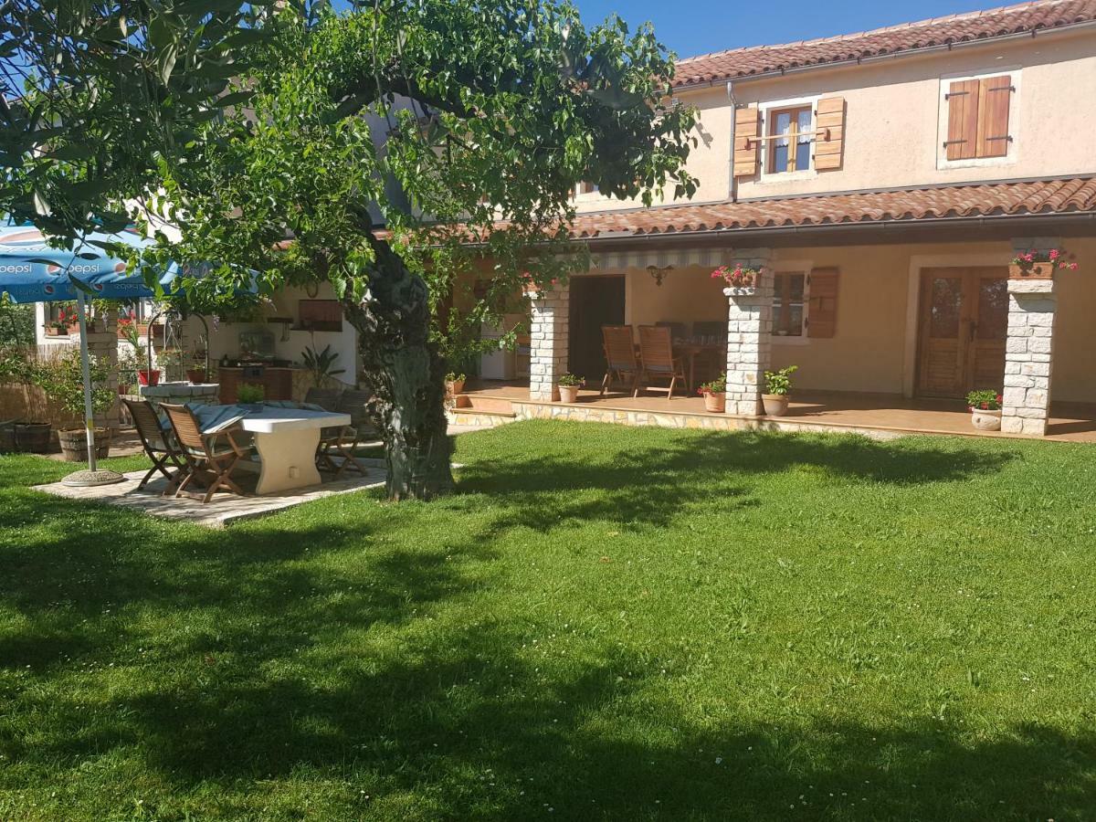 Вилла Casa Istria Буйе Экстерьер фото