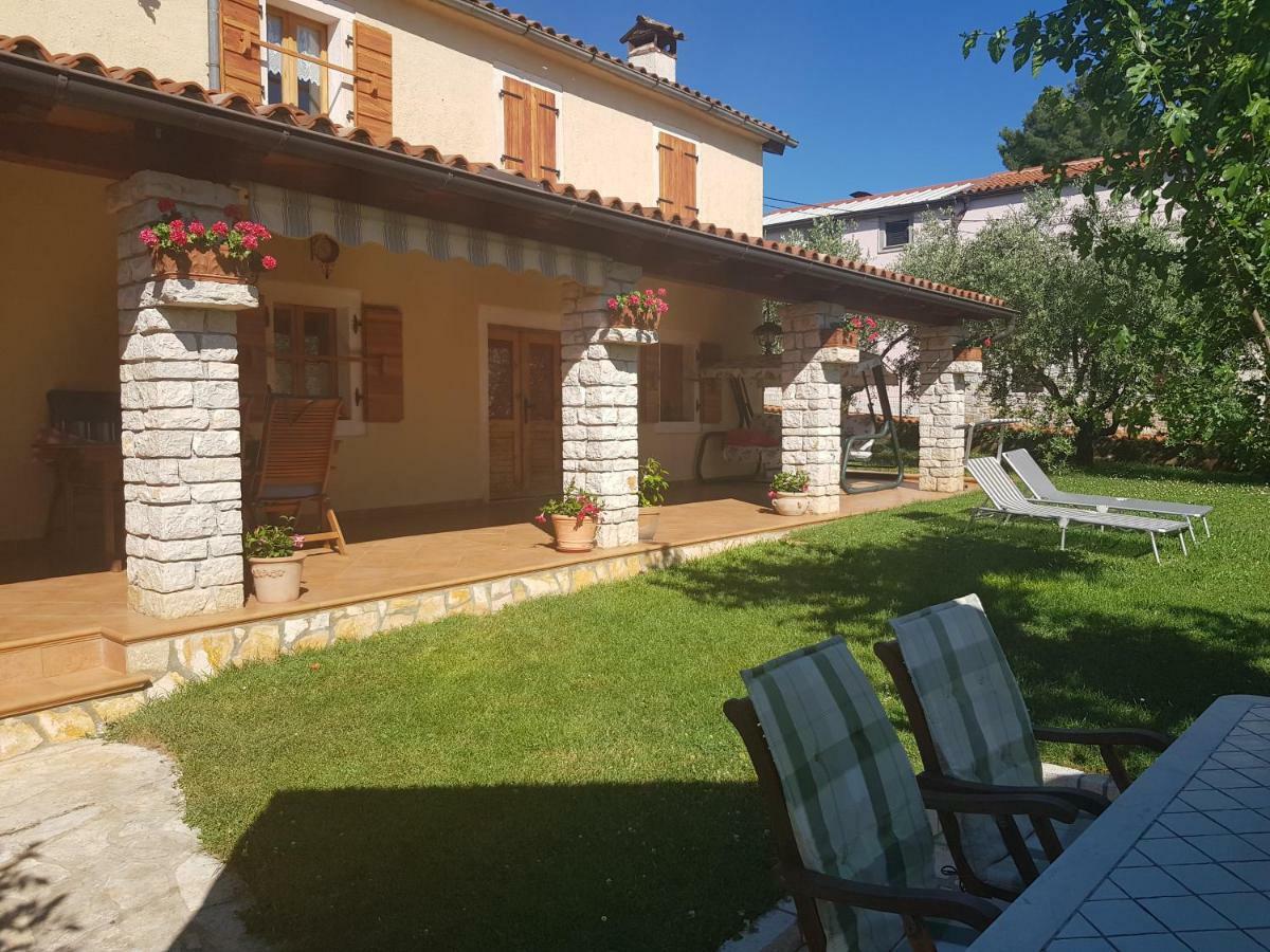 Вилла Casa Istria Буйе Экстерьер фото